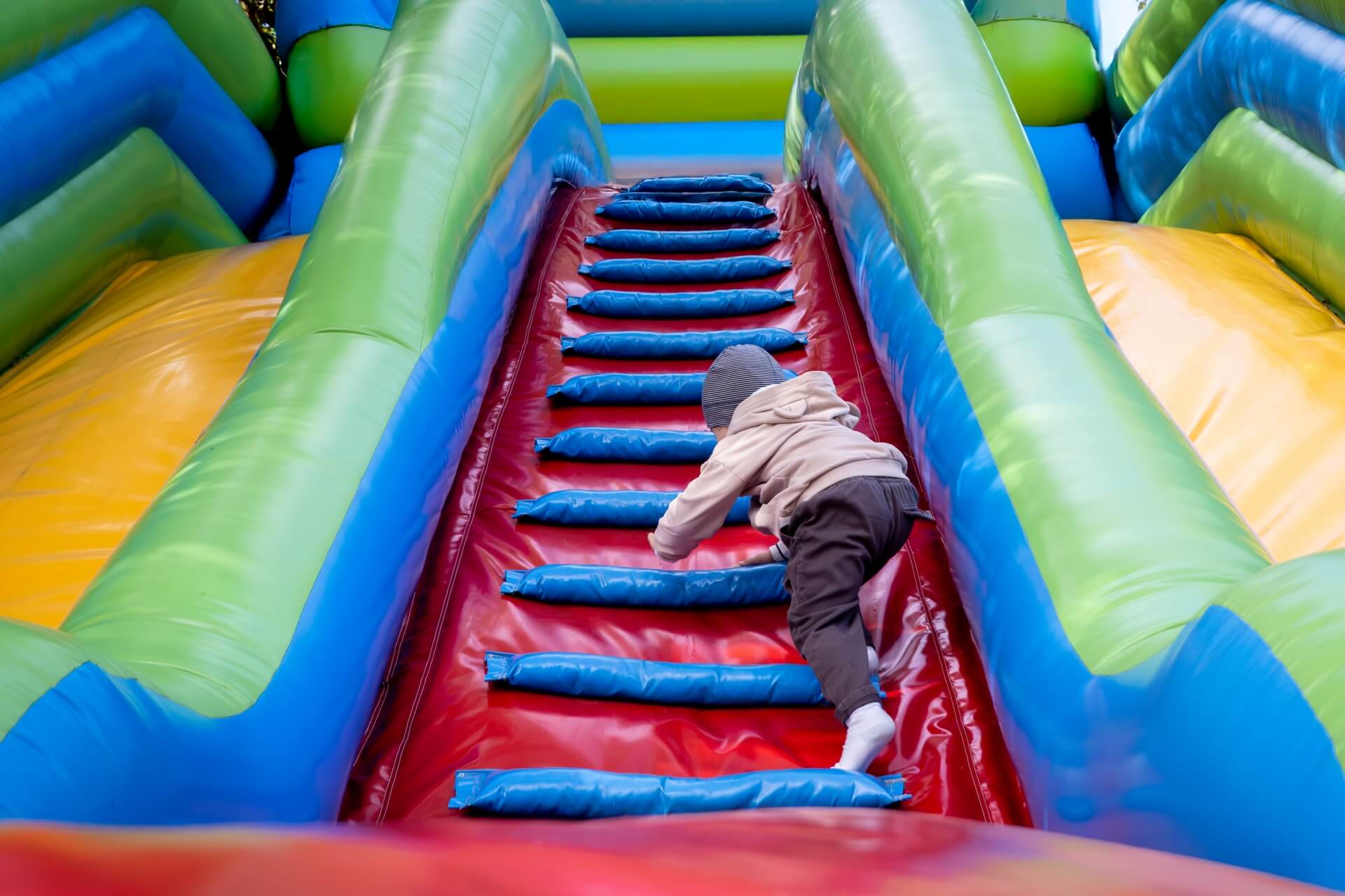 Ile kosztuje wynajem dmuchańca?