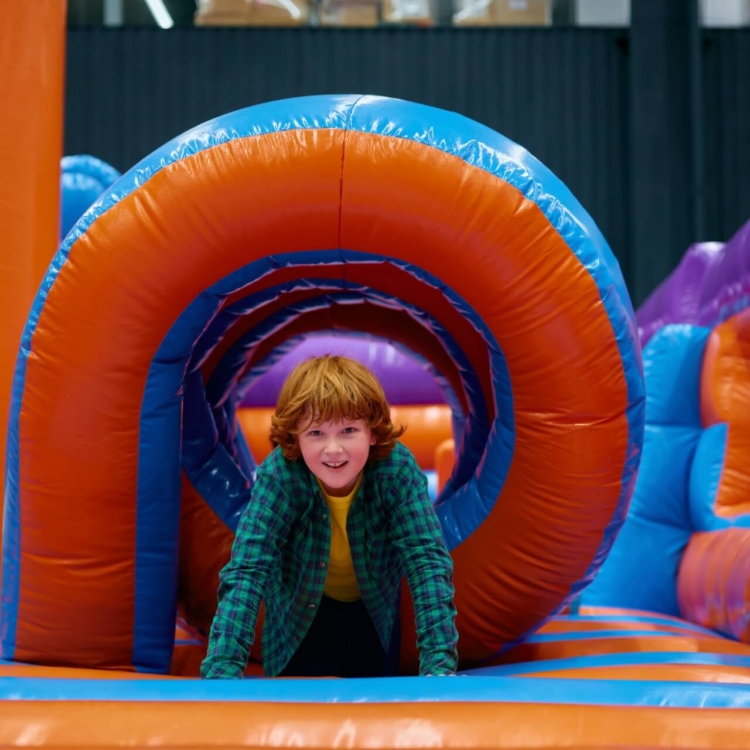 Ile kosztuje dmuchaniec? Ceny zakupu dmuchanych atrakcji